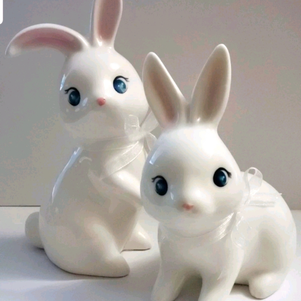 2 Retro Target Spritz Easter Bunnies